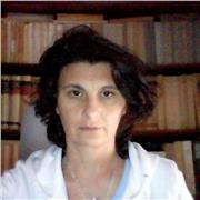 Insegnante per aiuto compiti in materie letterarie